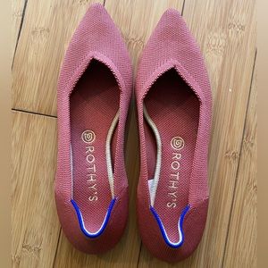 Rothy’s The Point in medium dark pink “copper”